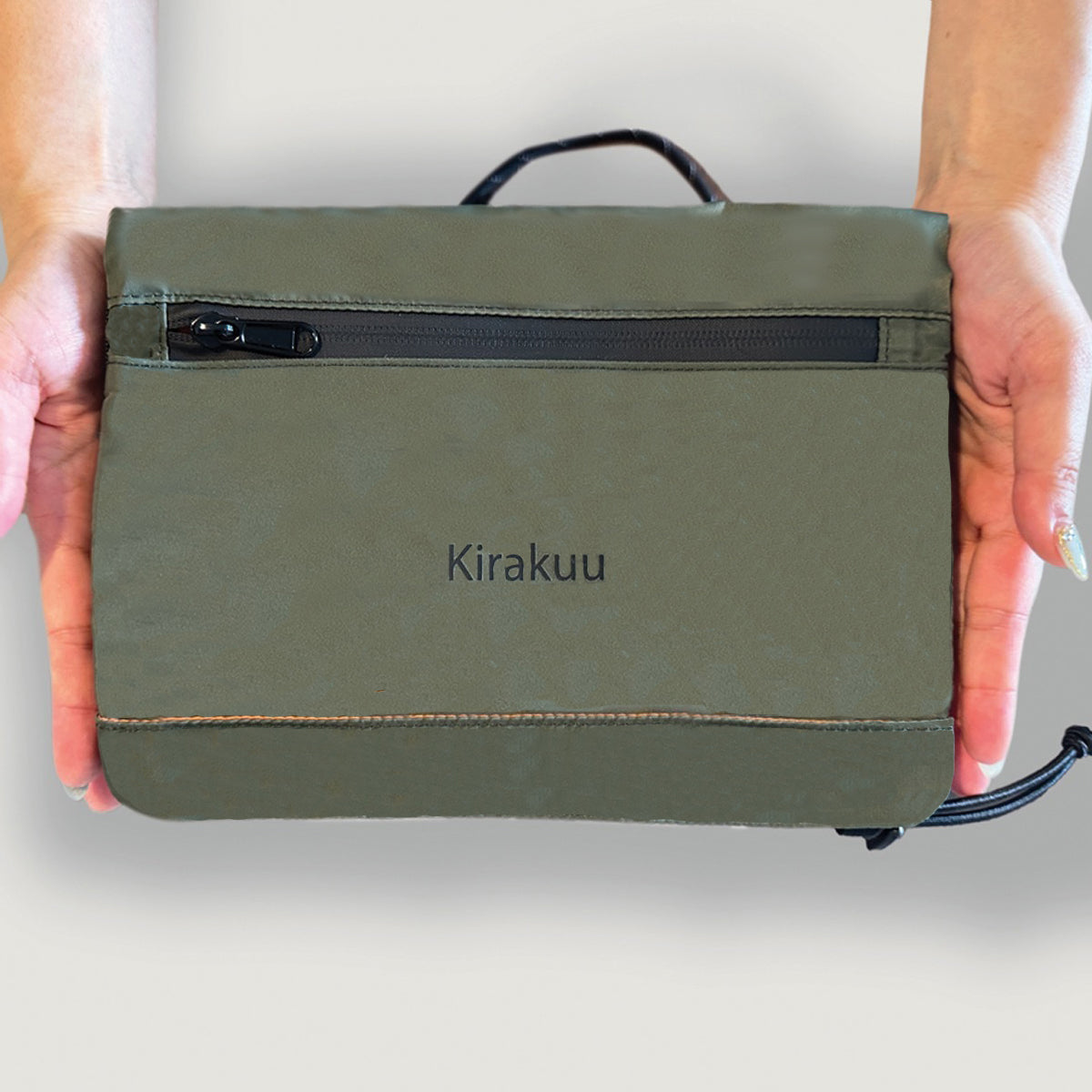 Kirakuu Travel Bag (Buy a Travel Bag to Get Free Juice Bangle)